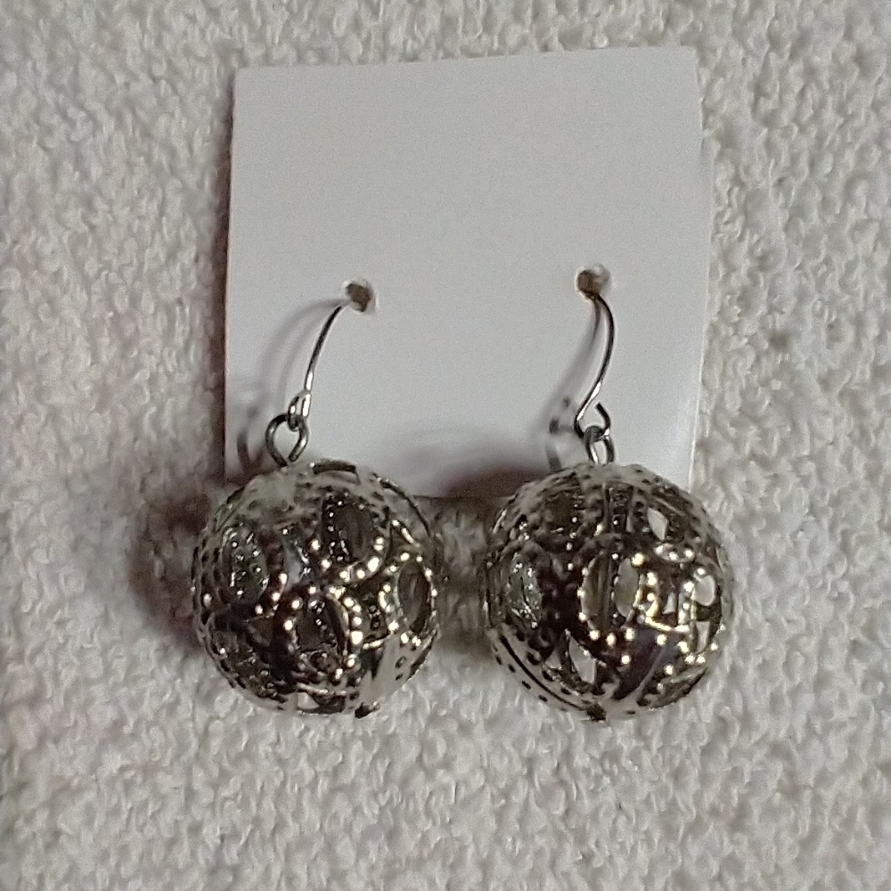 Silvertone filigree ball dangle earrings